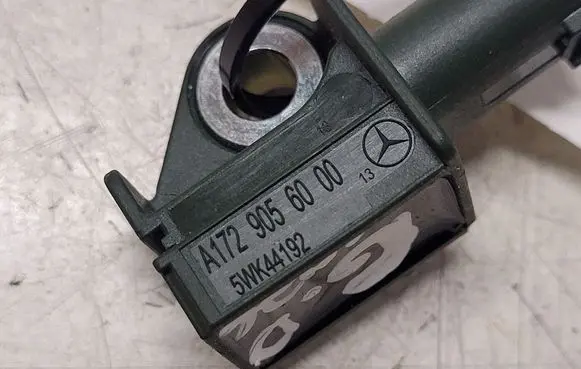 Mercedes-Benz E W212 Airbag deployment crash/impact sensor A1729056000