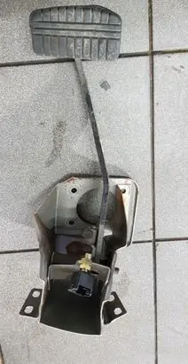 Hyundai Terracan Brake pedal