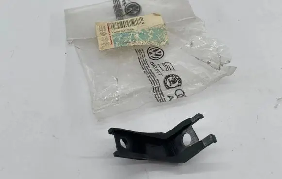 Audi 100 S4 C4 Front bumper mounting bracket 4A0853238A