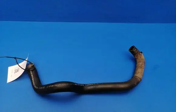 Mercedes-Benz CLS C219 Engine coolant pipe/hose A2118302596