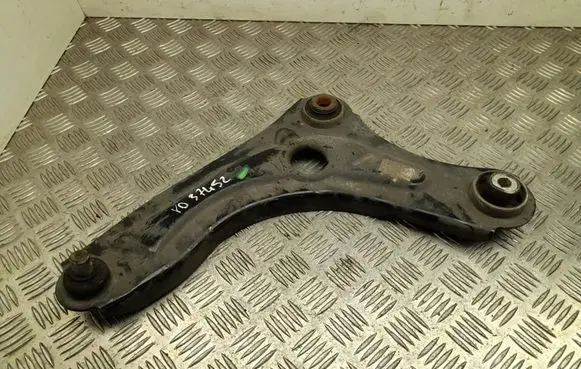 Dacia Sandero Front lower control arm/wishbone