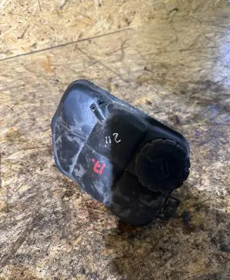 Mercedes-Benz E W211 Coolant expansion tank/reservoir 2115000049