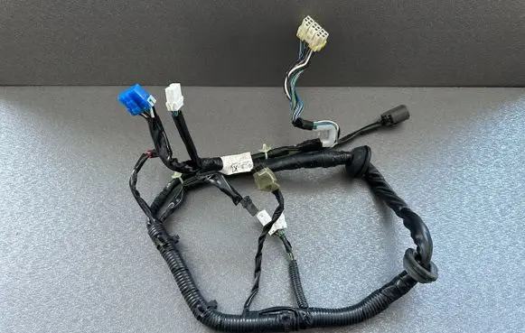 Nissan Terrano Front door wiring loom 2412465G00
