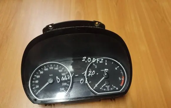 BMW 1 E81 E87 Speedometer (instrument cluster) 102495248 9110195 150125075