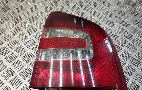Rear/tail lights