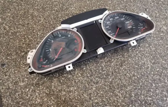 Audi A6 S6 C6 4F Speedometer (instrument cluster) 4F0920951
