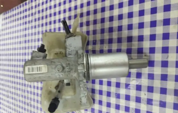 Audi A4 S4 B7 8E 8H Master brake cylinder ALTUR242499