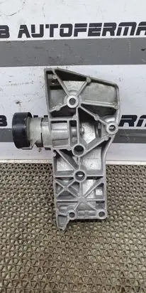 Seat Ibiza IV (6J,6P) Engine mounting bracket 036145169G