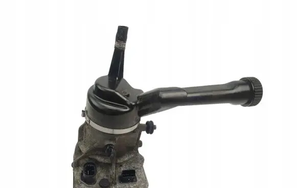 Peugeot 308 Power steering pump 9684554780