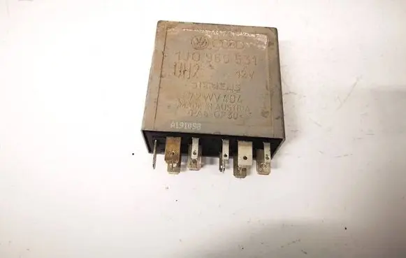 Volkswagen PASSAT B5.5 Other relay 1J0955531