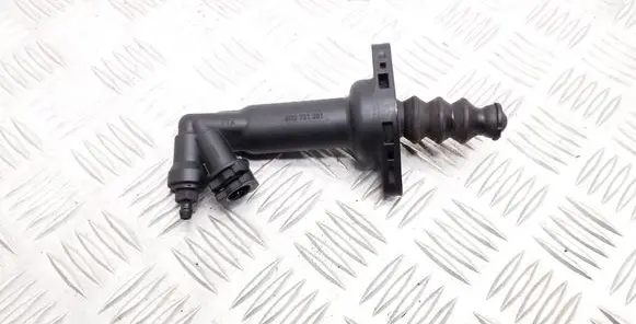 Skoda Rapid (NH) Clutch master cylinder 6R0721261
