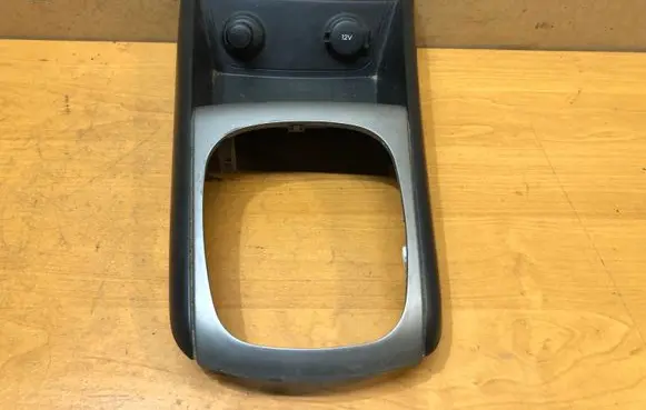 Hyundai i30 Gear shifter surround trim plastic 846512L100