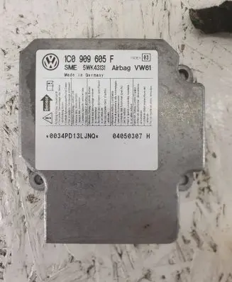 Volkswagen Sharan Airbag control unit/module 1C0909605F 04050307H 0034DD13LJNQ