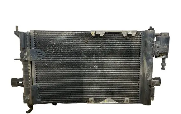 Opel Astra G Coolant radiator 13150404 B8906 0P1202