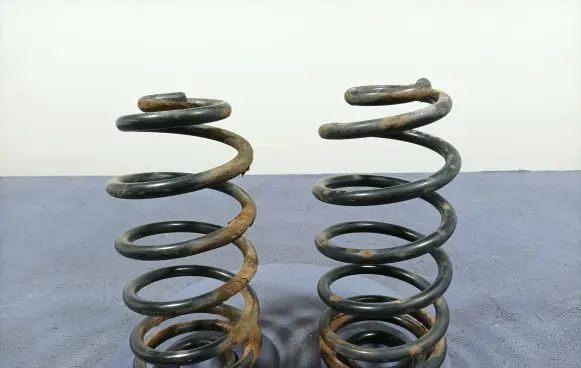 Opel Astra J Rear coil spring