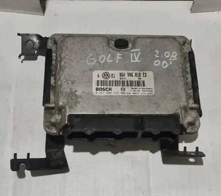 Volkswagen Golf IV Engine control unit/module 06A906018ED 26SA5946 0261206322