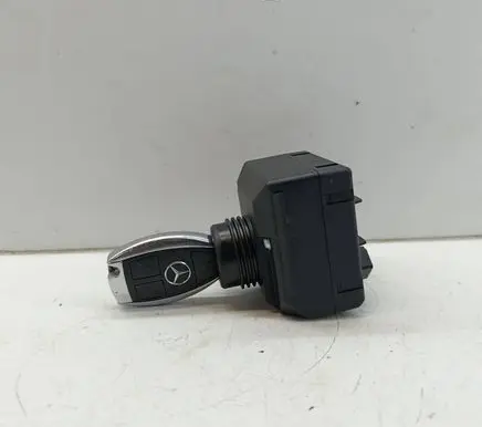 Mercedes-Benz C W204 Ignition lock A2079052600 33003217 33003219