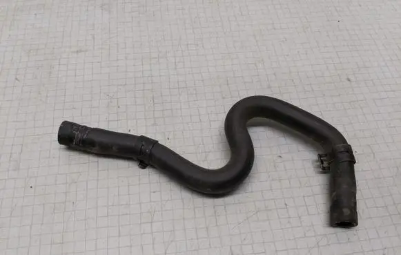 Audi A4 S4 B5 8D Engine coolant pipe/hose 8D0121107C