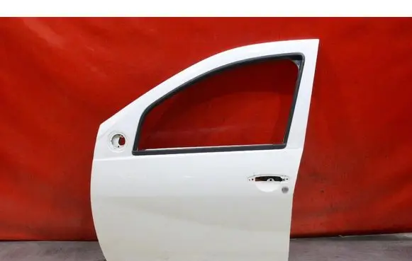 Dacia Duster Front door