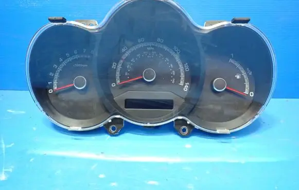 KIA Venga Speedometer (instrument cluster) 94001-1P631