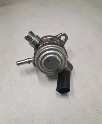 Skoda Octavia Mk4 Mechanical fuel pump 0707241548301 05E127027A