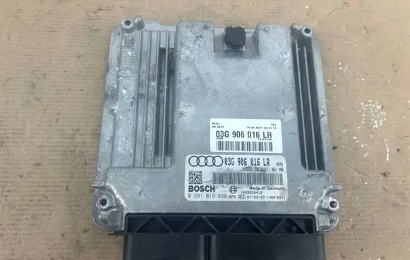 Audi A4 S4 B8 8K Engine control unit/module 03G906016LR 1039S20412 0281013888