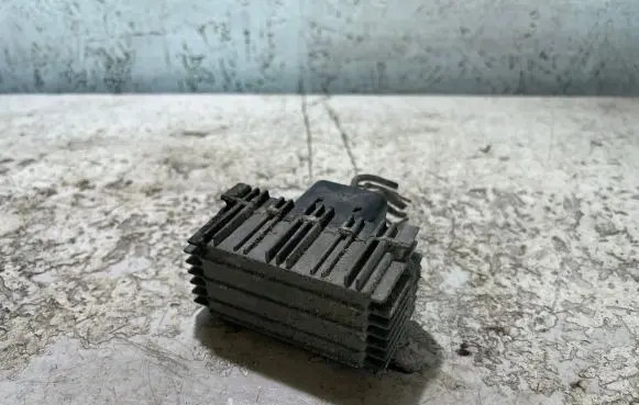Opel Zafira A Glow plug pre-heat relay 51299008 16939184 90065719