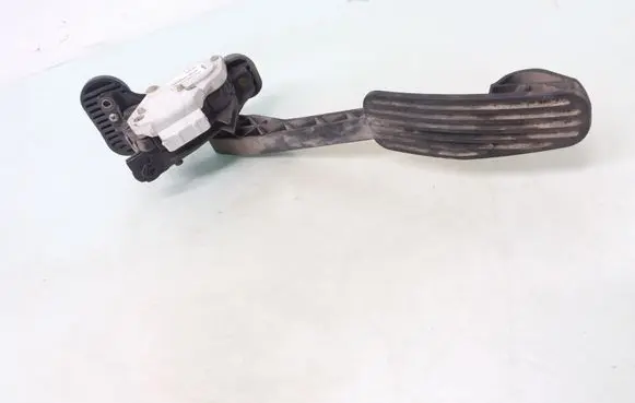 Volvo XC70 Accelerator throttle pedal 30636003 6PV00853700