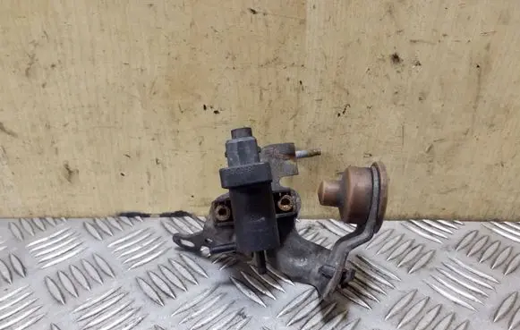 Nissan Qashqai Turbo solenoid valve 8200762597