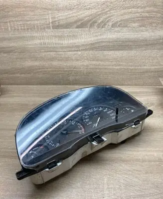 Ford Mondeo MK II Speedometer (instrument cluster) 97BP10C956DB