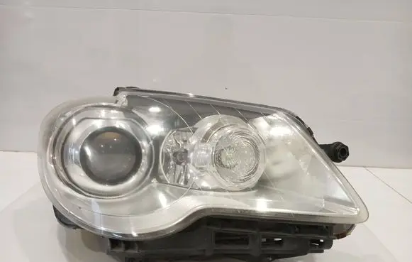 Volkswagen Touran I Headlight/headlamp 1T2941752A 0301233682 22392239