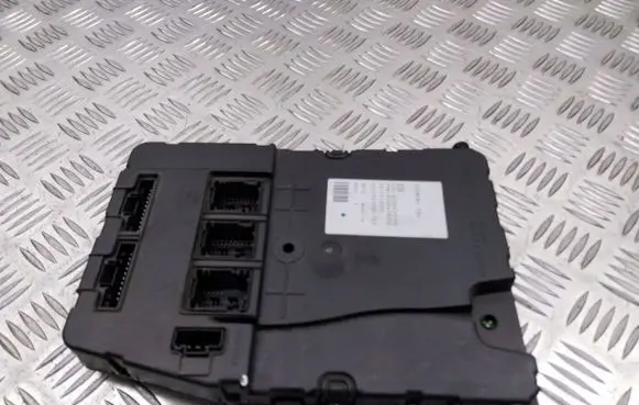 Renault Megane II High voltage junction box 8200433198