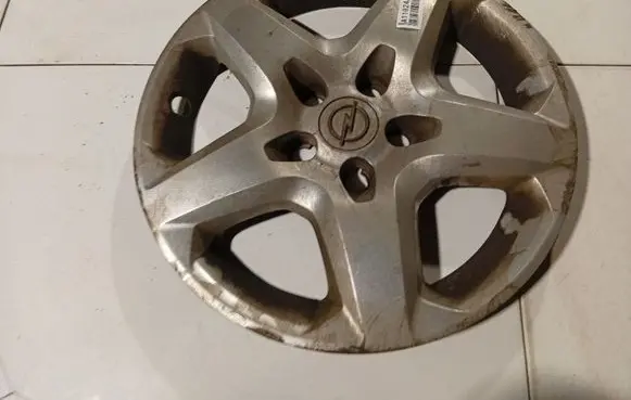 Opel Astra H R16 wheel hub/cap/trim 13240543