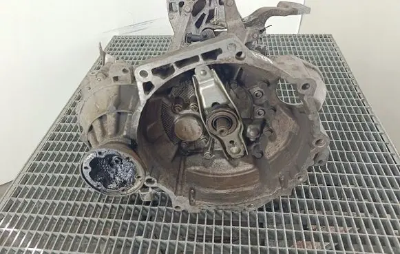 Volkswagen Jetta V Manual 5 speed gearbox GQQ