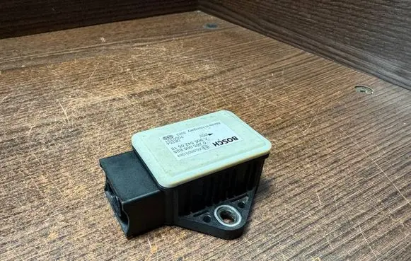 Mercedes-Benz Vito Viano W639 ESP acceleration yaw rate sensor 9065420518 A9065420518