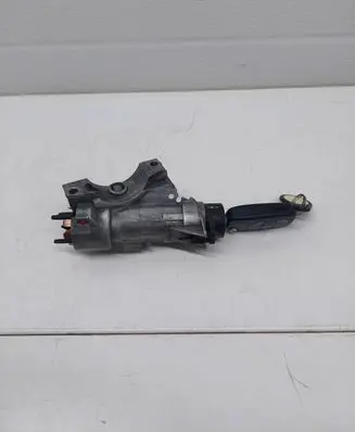 Audi A6 S6 C5 4B Ignition lock 4B0945851C