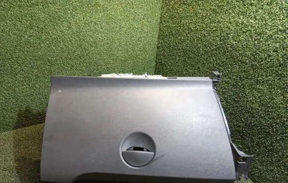 Renault Kangoo II Glove box 681083048R