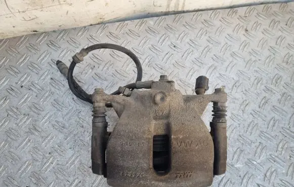 Volkswagen Golf VII Front brake caliper 5521C