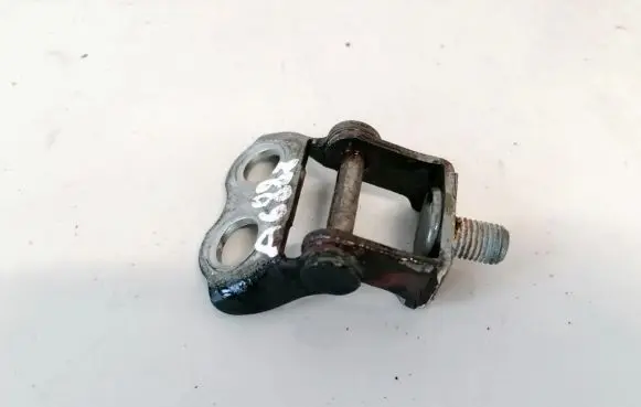 Tailgate/trunk/boot hinge
