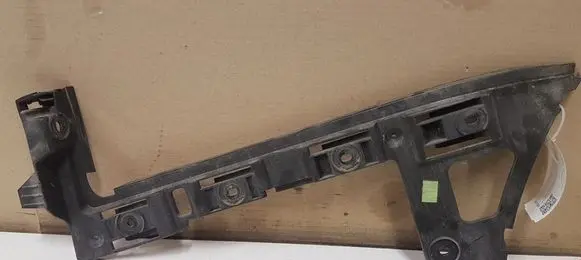 Volkswagen PASSAT B6 Rear bumper mounting bracket 3C9807393