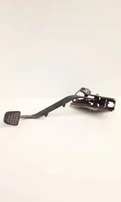 Toyota Avensis T250 Clutch pedal 