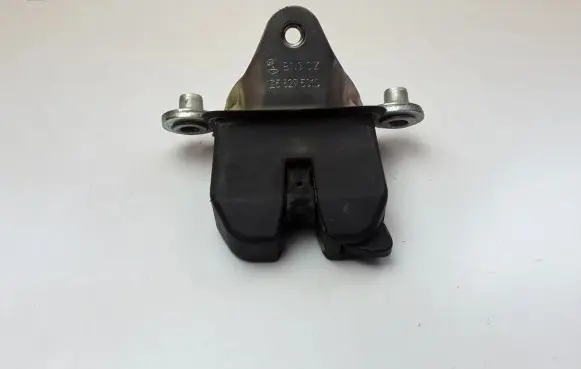 Loading door lock