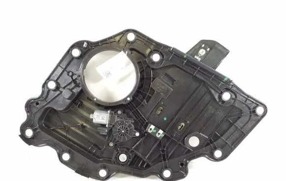 Ford Mach-E I Rear door manual window regulator 