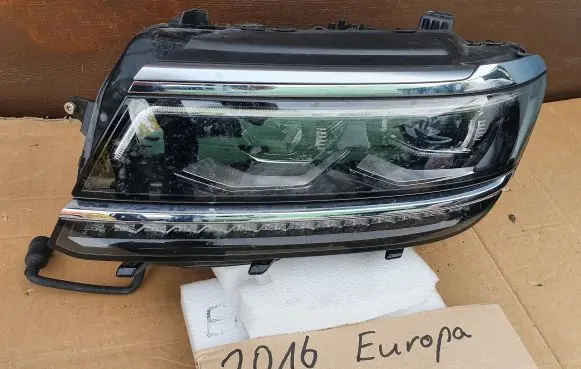 Volkswagen Tiguan Headlight/headlamp 5NB941081D