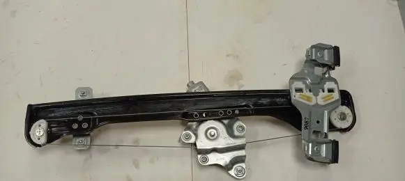 Buick Encore I Front door manual window regulator 98830SUV11 001100914232
