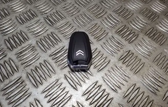 Citroen C4 Grand Picasso Ignition key/card 