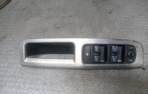 Volvo V50 Electric window control switch 30710787