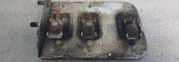 Audi A6 S6 C5 4B Coolant fan relay 8D0959493A R15710402