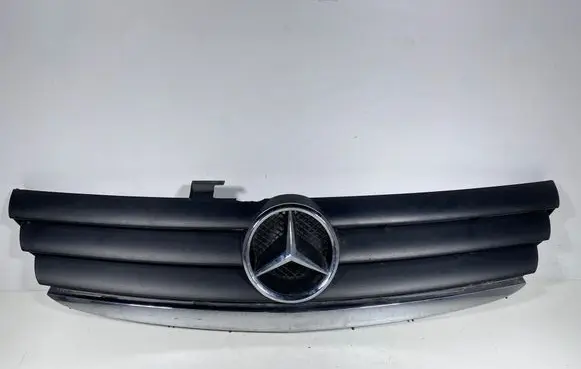 Mercedes-Benz A W169 Front bumper upper radiator grill A1698800083
