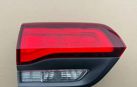 Jeep Grand Cherokee Rear/tail lights P68368397AD